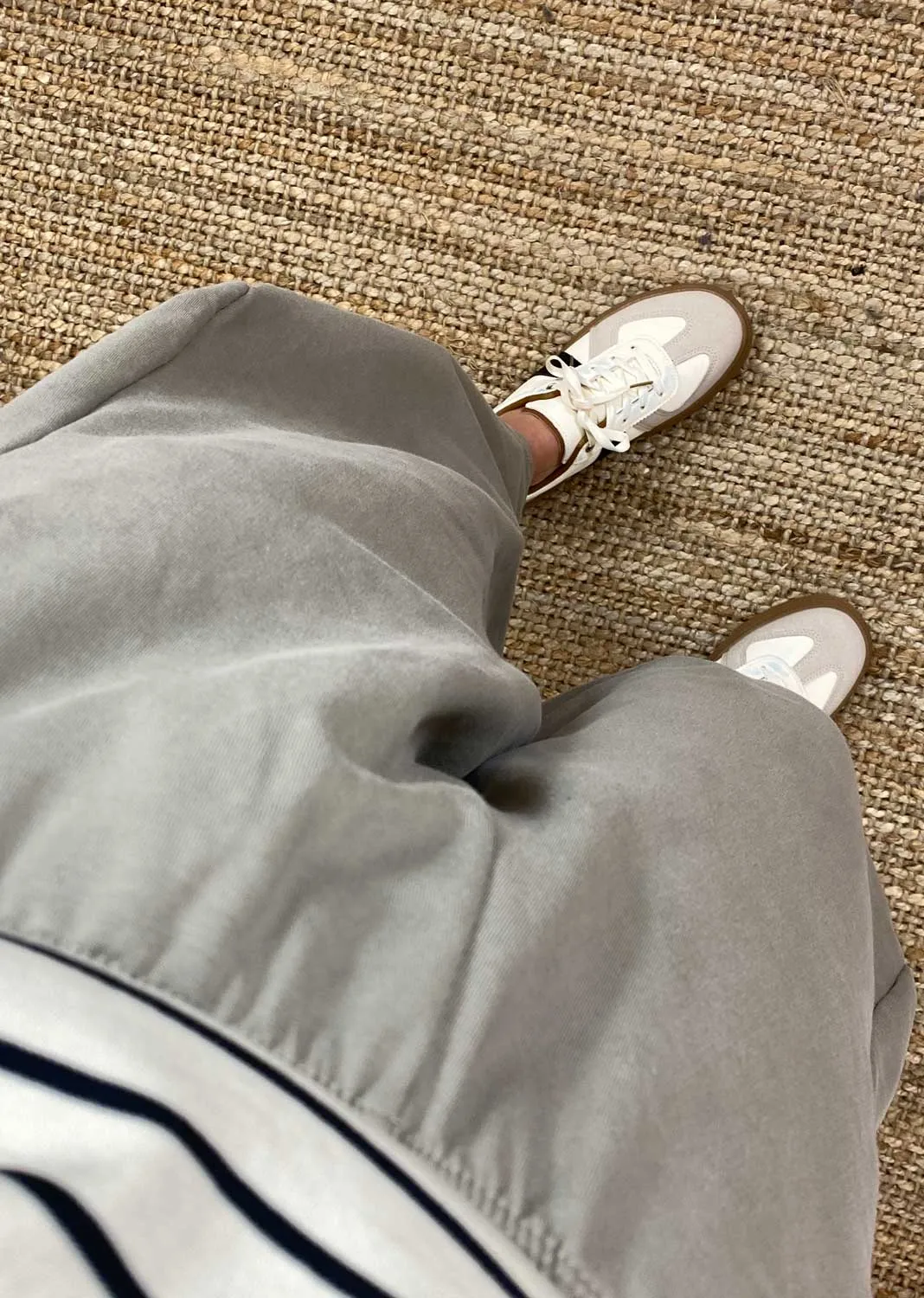 Aspen Barrel Jogger Pants in Taupe