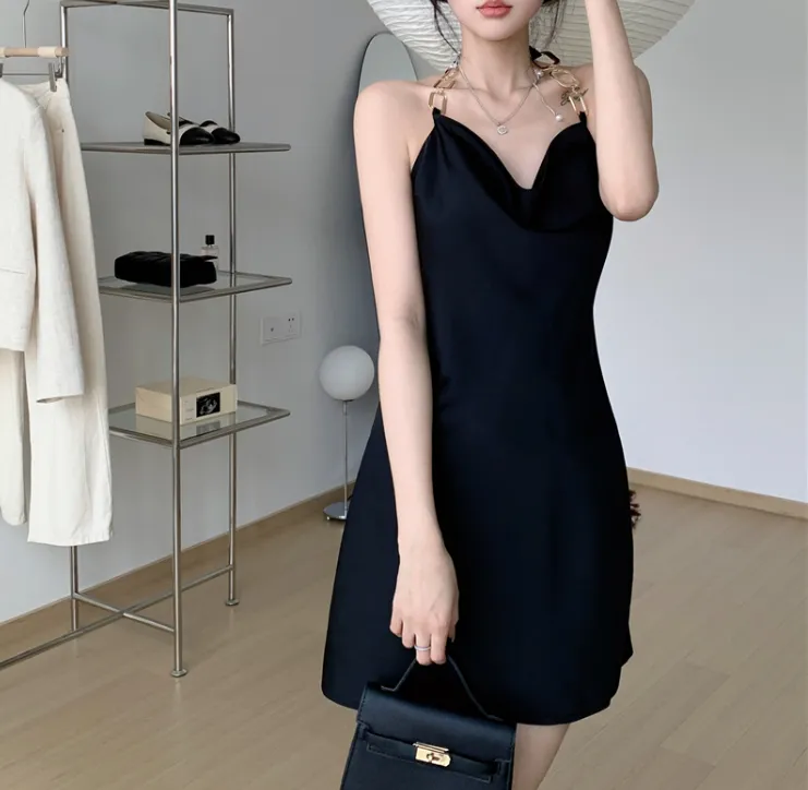 Chain Halterneck Backless Fashion Dress