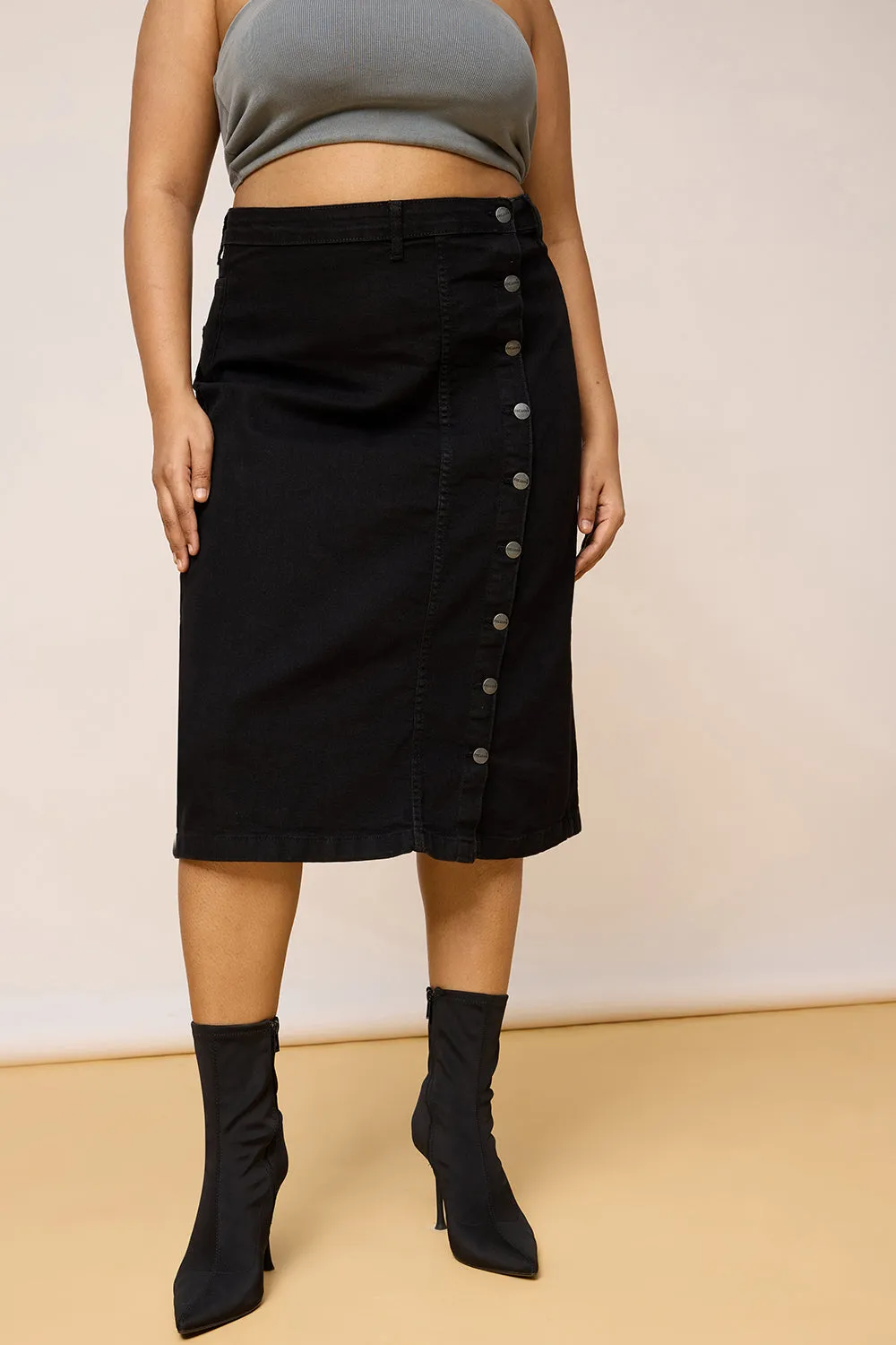 Curve Chic Black Bodycon Statement Button Skirt