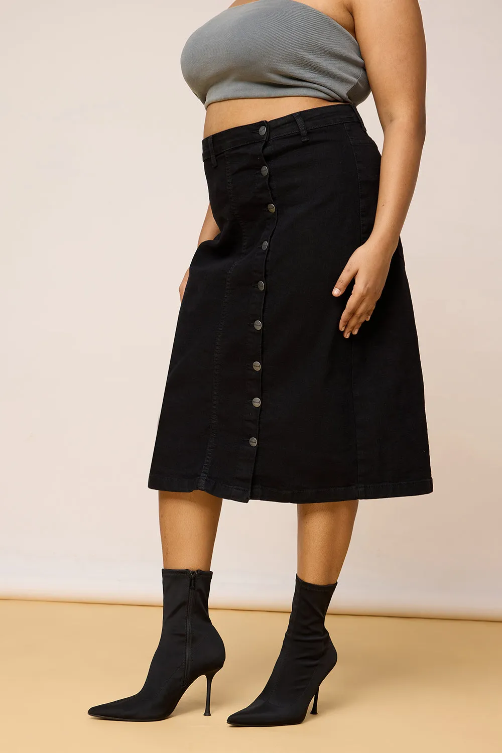 Curve Chic Black Bodycon Statement Button Skirt